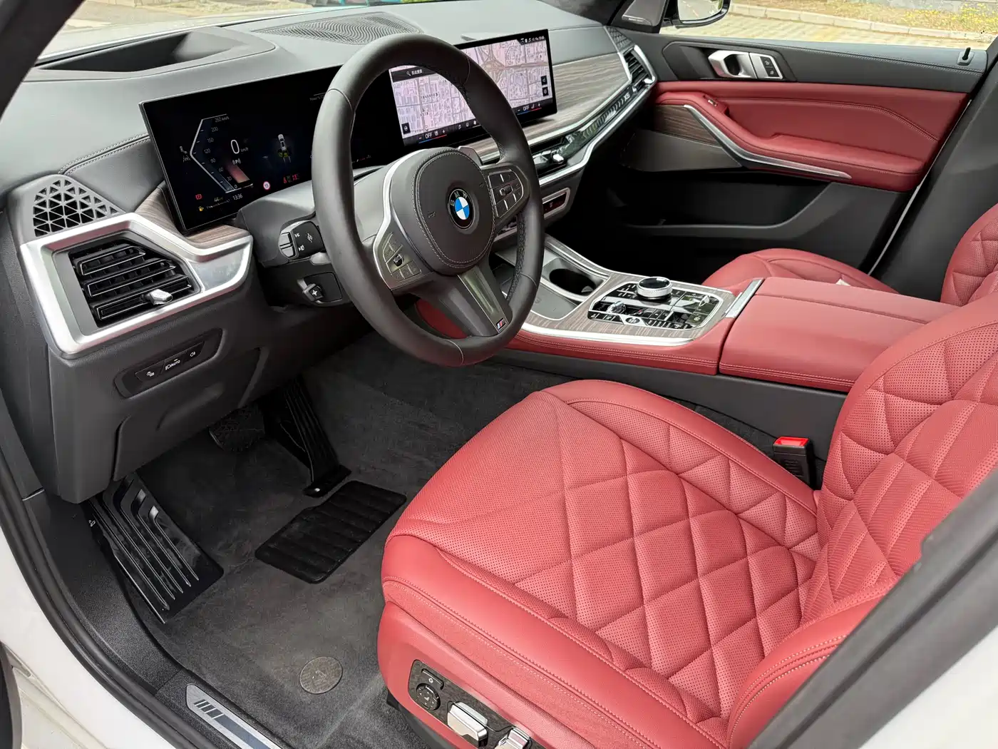 BMW X5 2025 Model xDrive 40Li Exclusive M Sport Blackout Package фото 12