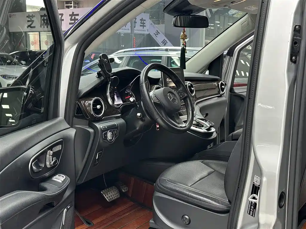 Mercedes-Benz V-Class 2018 V 260 Premium Edition China V фото 9