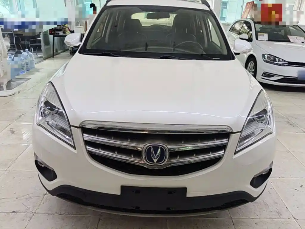Фото 3 - Changan CS35