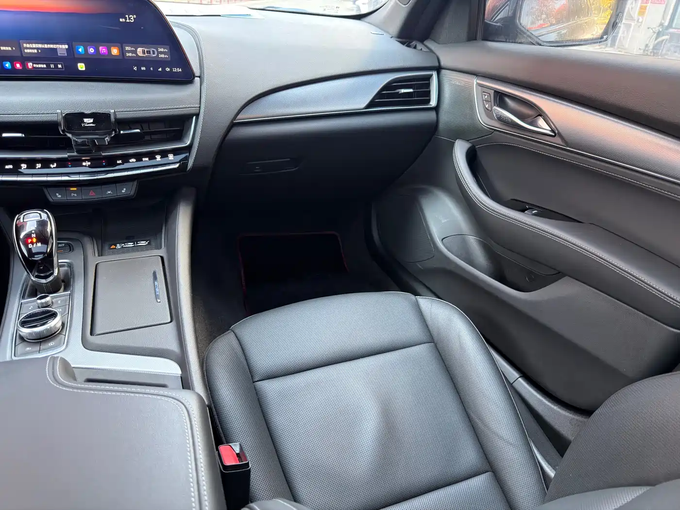 Cadillac CT5 2024 28T Luxury Model Pro фото 12