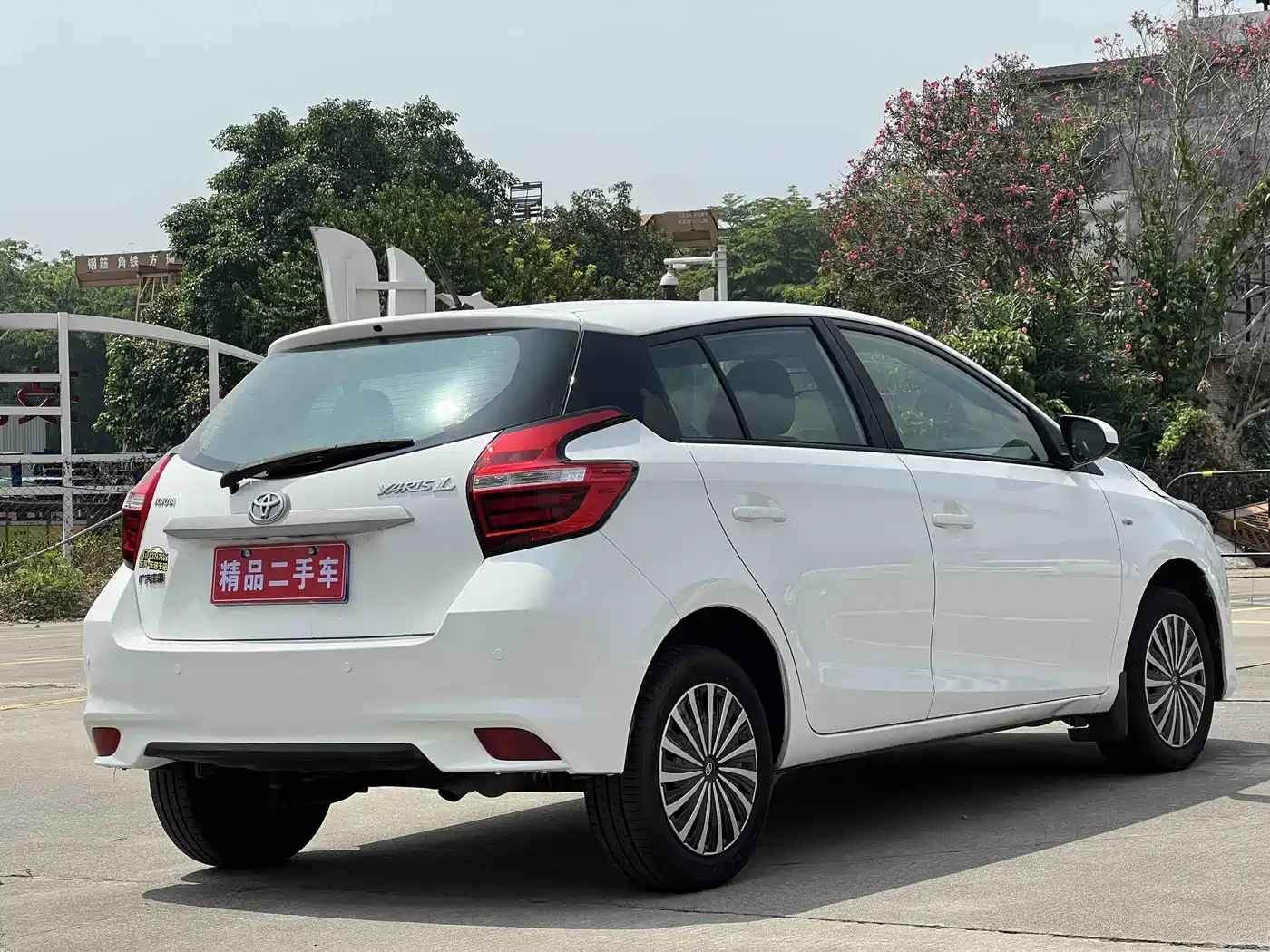 Toyota YARiS L Zhi Xuan 2016 Facelift 1.5E CVT Charming Edition фото 3