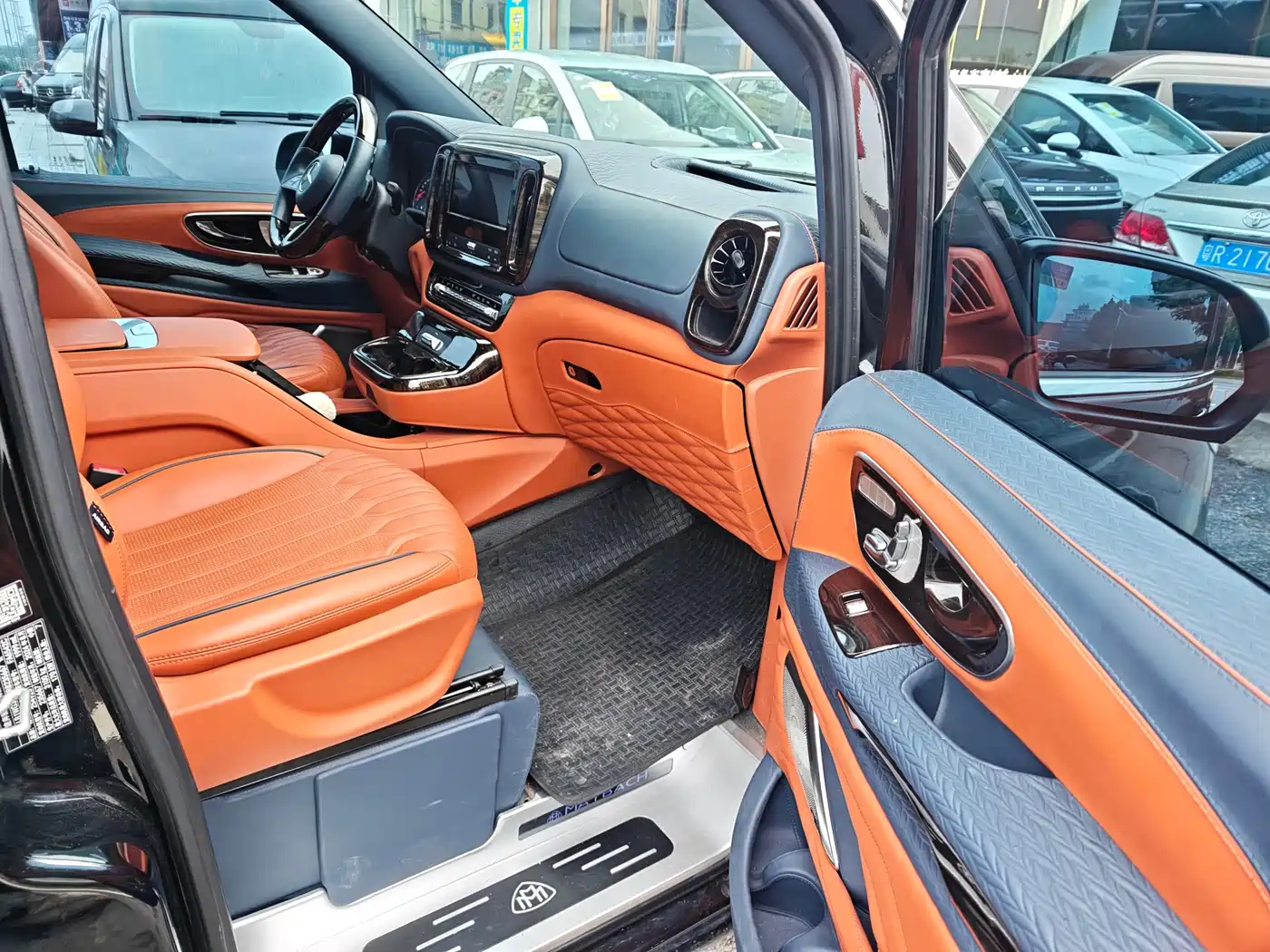 Mercedes-Benz Vito 2024 2.0T Elite Edition 7-Seater фото 10