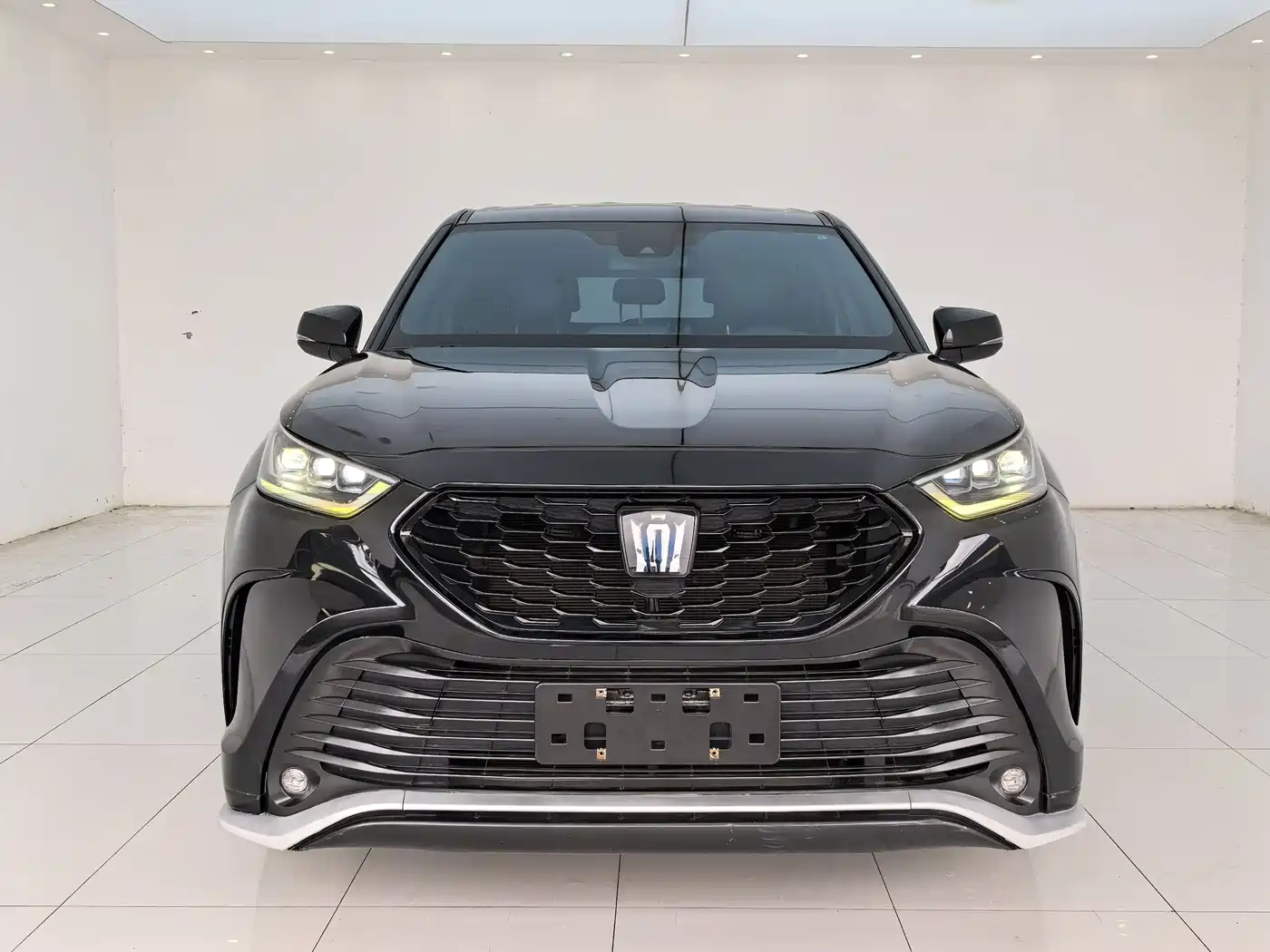 Toyota Crown Kluger 2022 2.5L HEV 4WD Elite Edition фото 2