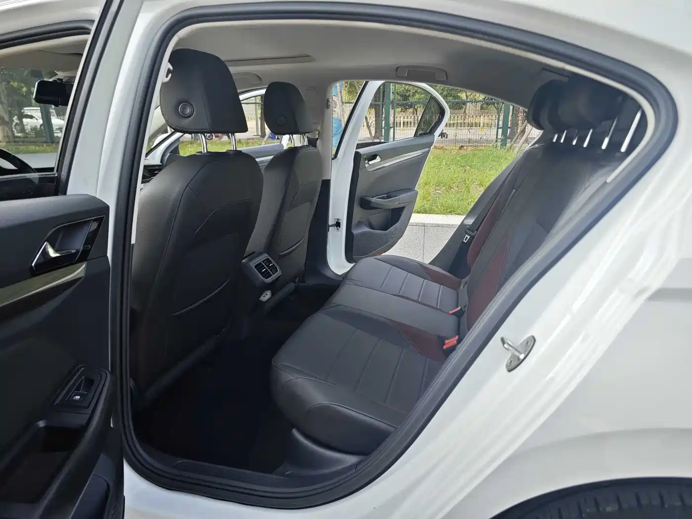 Volkswagen Bora 2018 1.5L Automatic Comfort фото 6