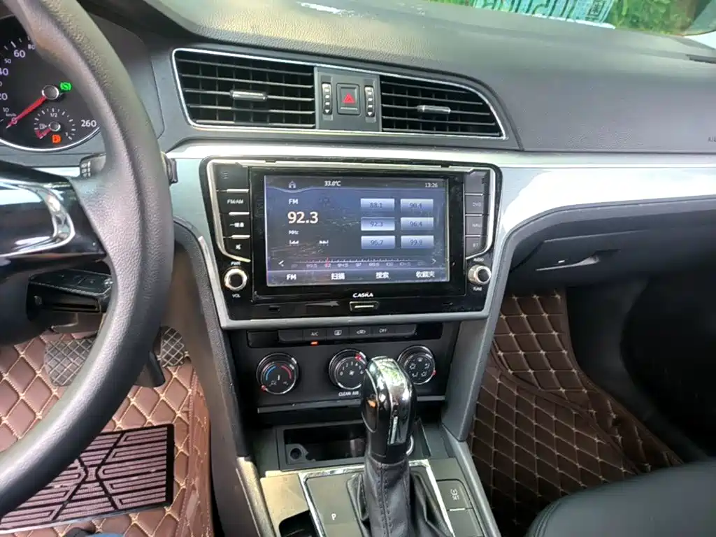 Volkswagen Lamando 2015 2015 230TSI DSG Style