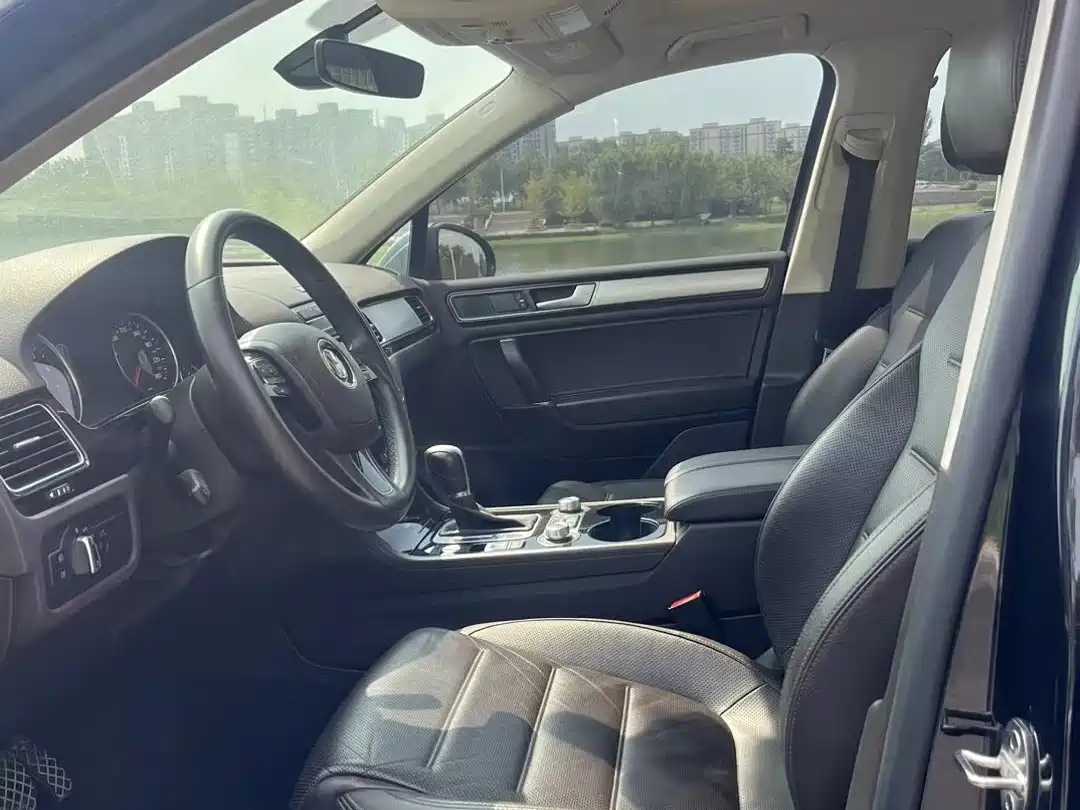 Volkswagen Touareg 2017 3.0TSI Explorer Edition фото 6