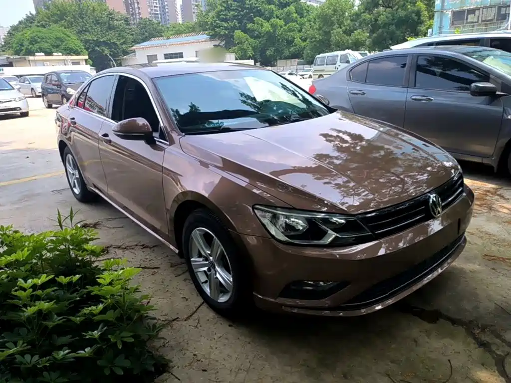 Volkswagen Lamando 2015 2015 230TSI DSG Style