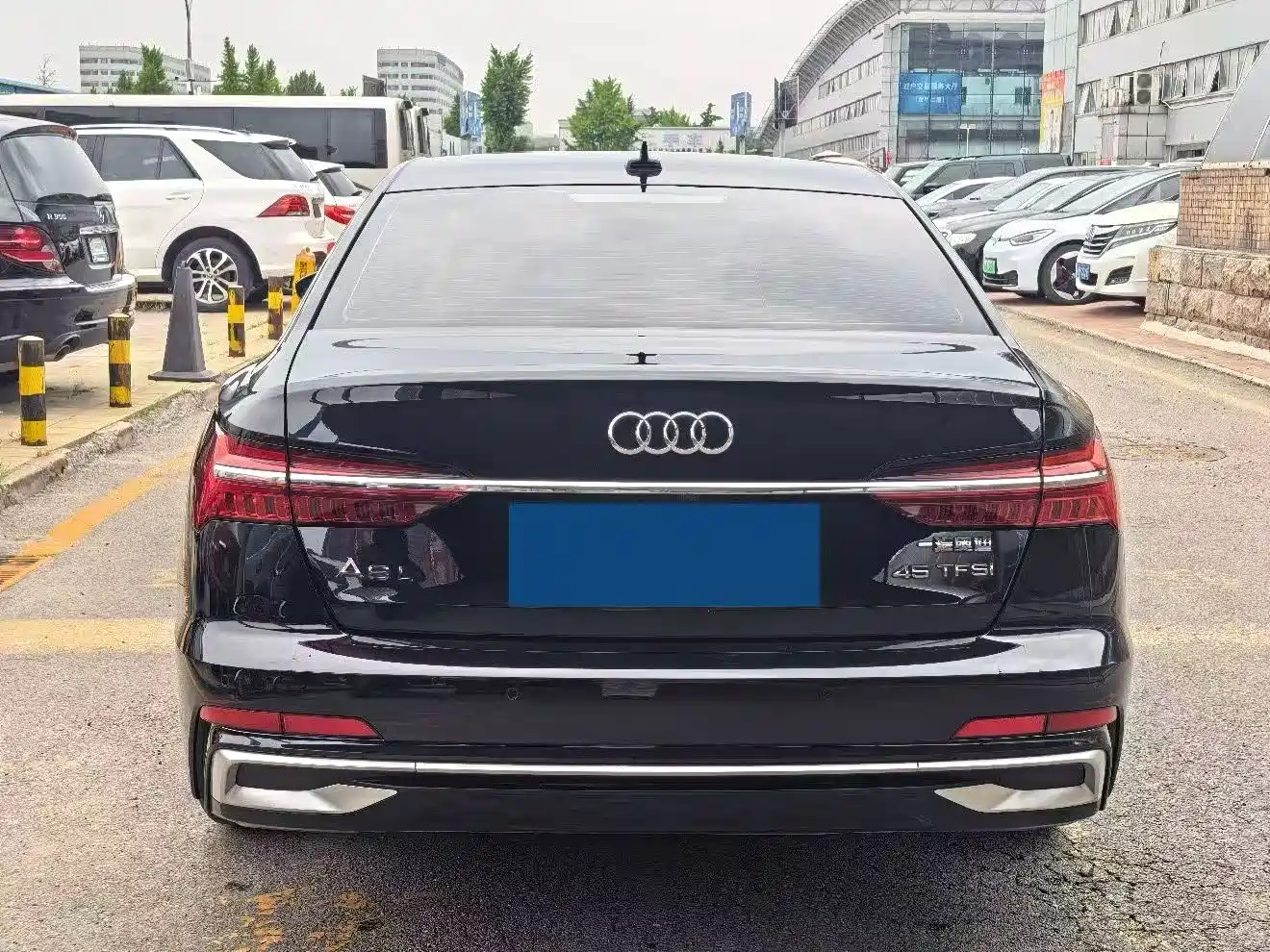 Audi A6L 2023 45 TFSI Premium Selection Dynamic фото 8