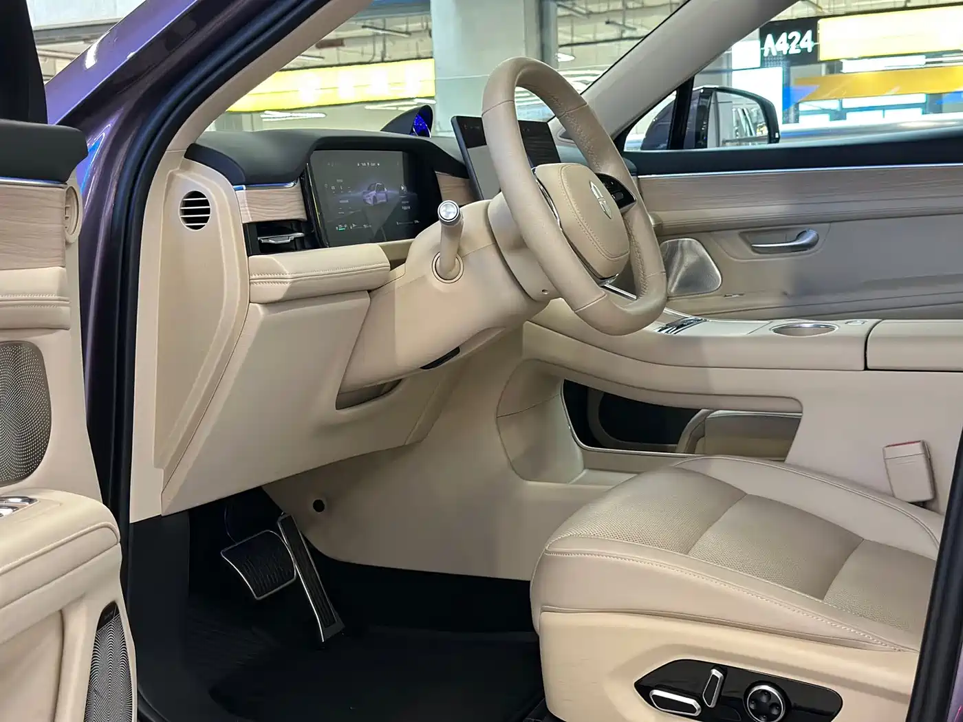 AITO Wenjie AITO M5 2025 Extended Range Ultra AWD фото 4