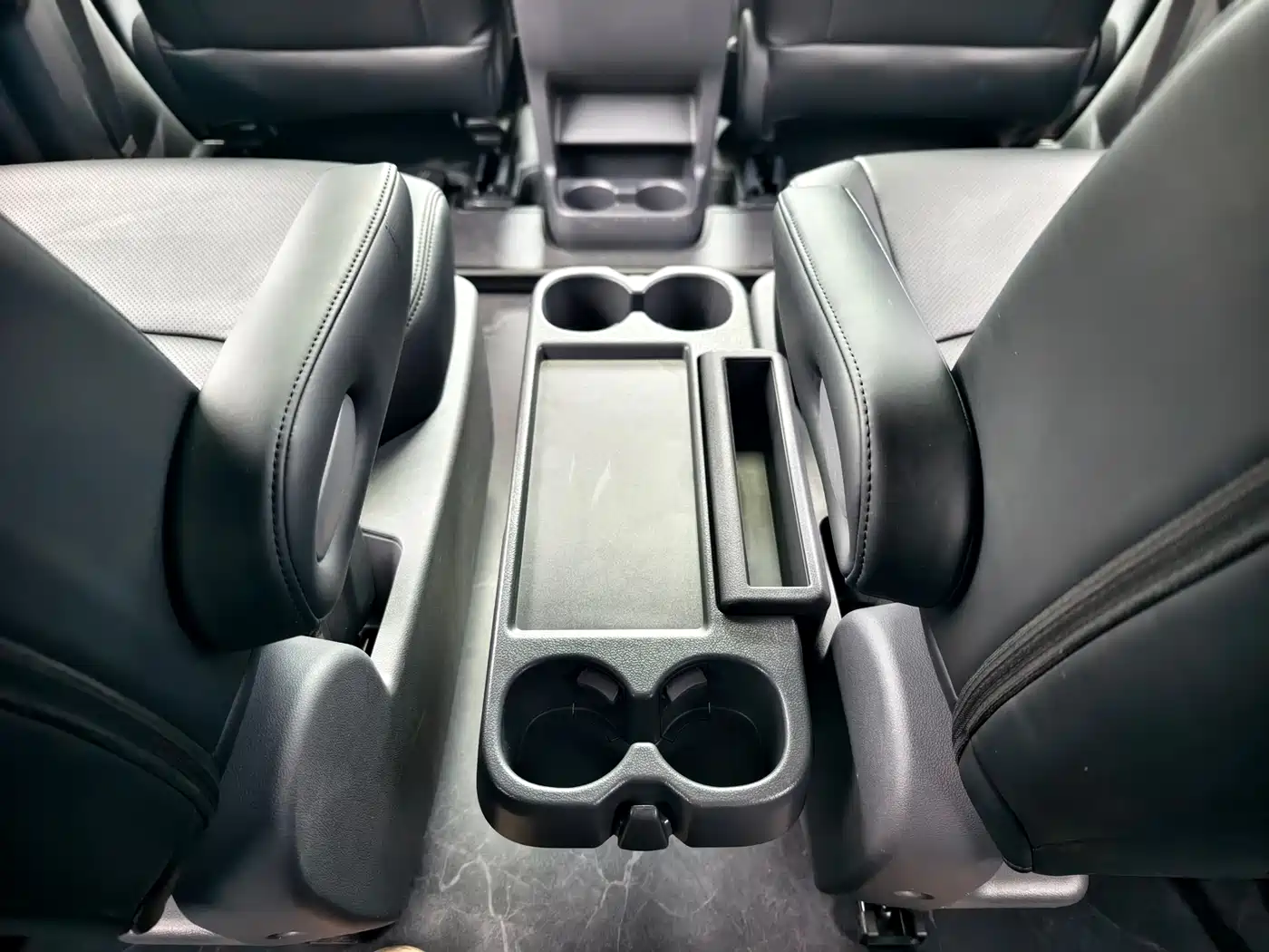 Toyota Sienna 2023 2.5L Hybrid Comfort Edition фото 21