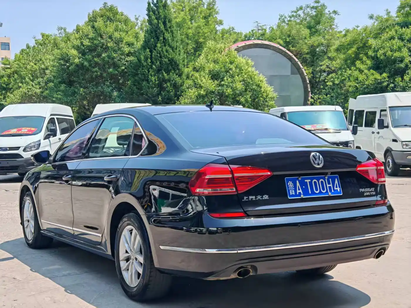 صورة 4 - Volkswagen Passat