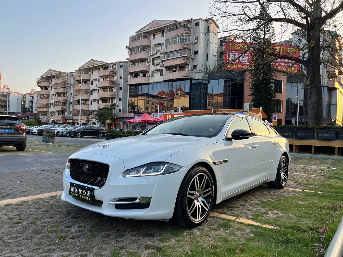 Jaguar XJ 2018 XJL 3.0 SC 2WD Elegant Business Edition фото 3
