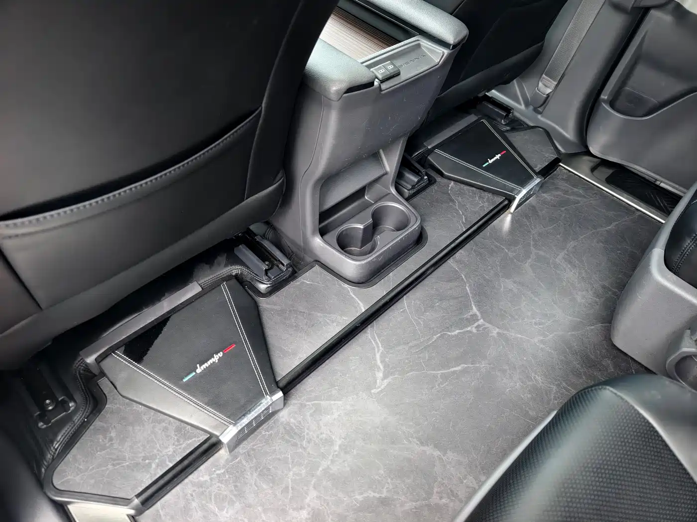 Toyota Sienna 2023 2.5L Hybrid Comfort Edition фото 19