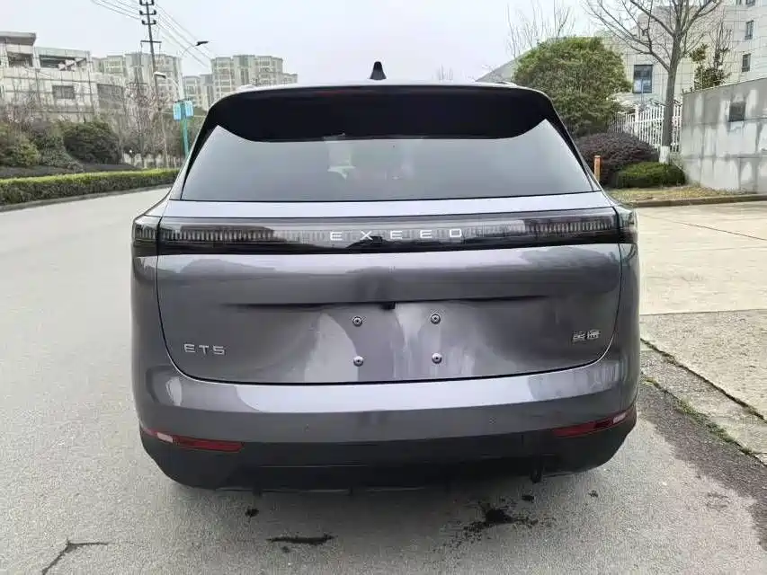 Фото 3 - Exeed Starway E05