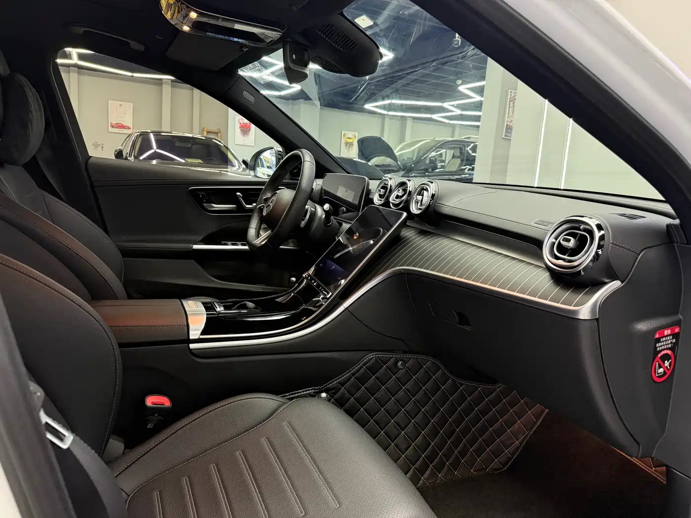 Mercedes-Benz C-Class 2023 C 260 L Night Edition Sport фото 13