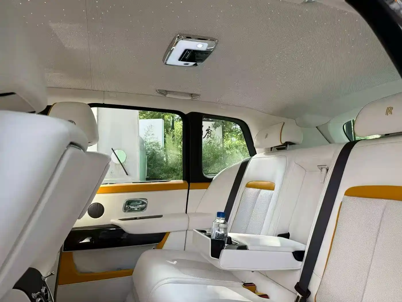Photo 7 - Rolls-Royce Cullinan