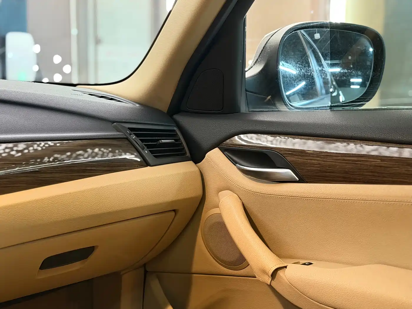 BMW X1 (Import) 2010 2010 xDrive25i