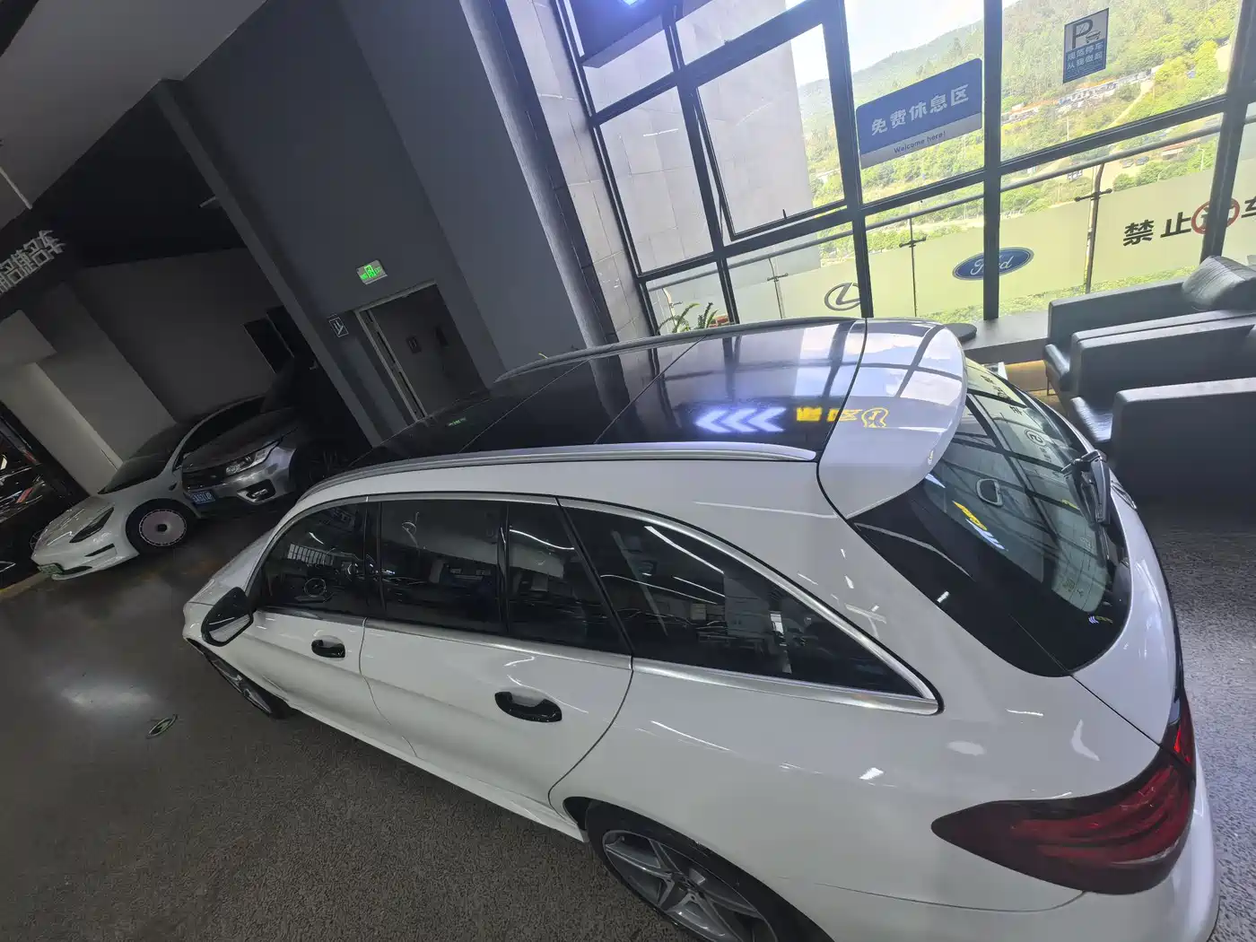Mercedes-Benz C-Class (Import) 2017 Facelift C 200 Estate фото 20