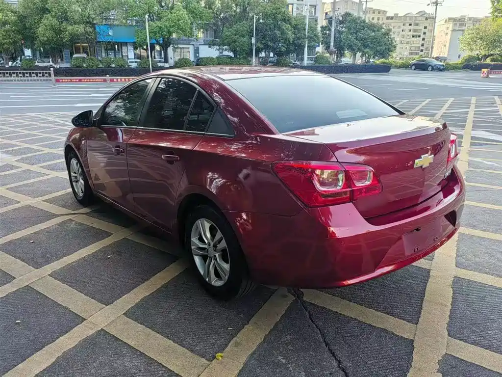 Chevrolet Cruze 2015 1.5L Classic SE AT фото 5