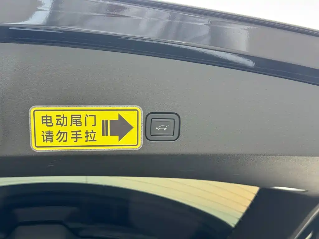 Cadillac XT6 2023 2022 2.0T 6-Seater 2WD Luxury Edition