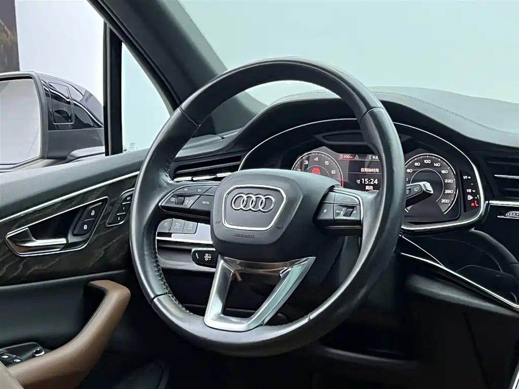 Audi Q7 2020 55 TFSI quattro Black Warrior Exclusive Edition фото 33