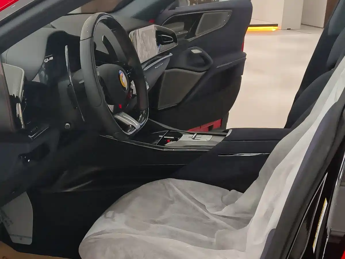 Ferrari Purosangue 2023 6.5L V12 фото 9