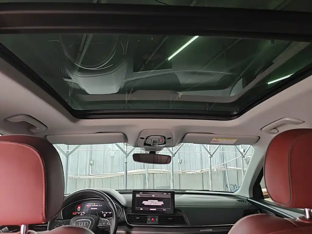 Фото 18 - Audi Q5L