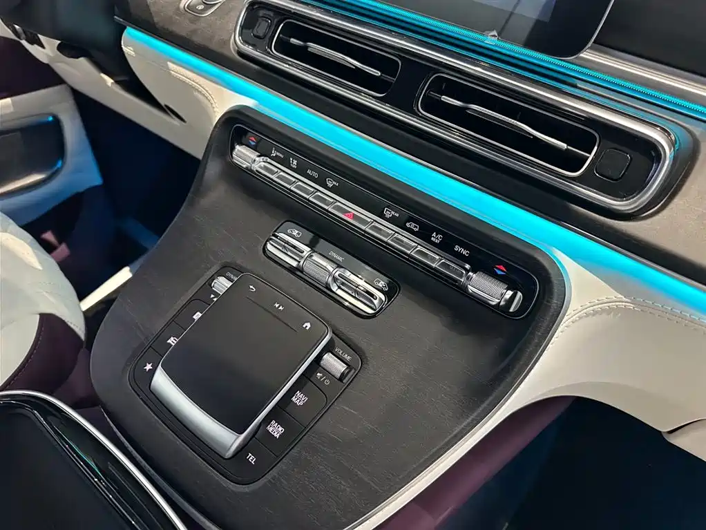 Mercedes-Benz Vito 2024 2.0T Elite Edition 7-Seater фото 8