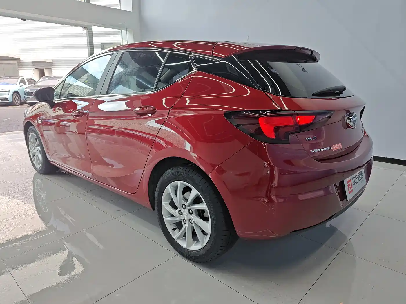 Buick Verano 2016 Hatchback 15S Automatic Leading фото 3