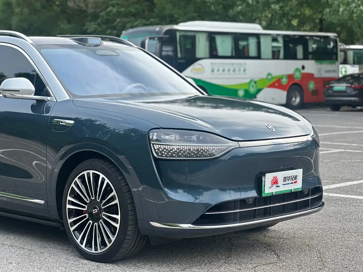 AITO Wenjie AITO M9 2024 Extended Range Ultra 42kWh 6-Seater фото 6