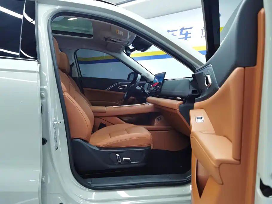 Photo 8 - Haval Xiaolong MAX