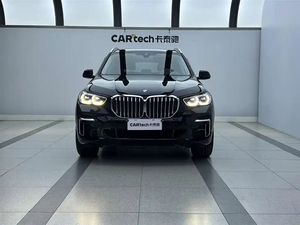 BMW X5 2022 xDrive 30Li Premium M Sport Package фото 2