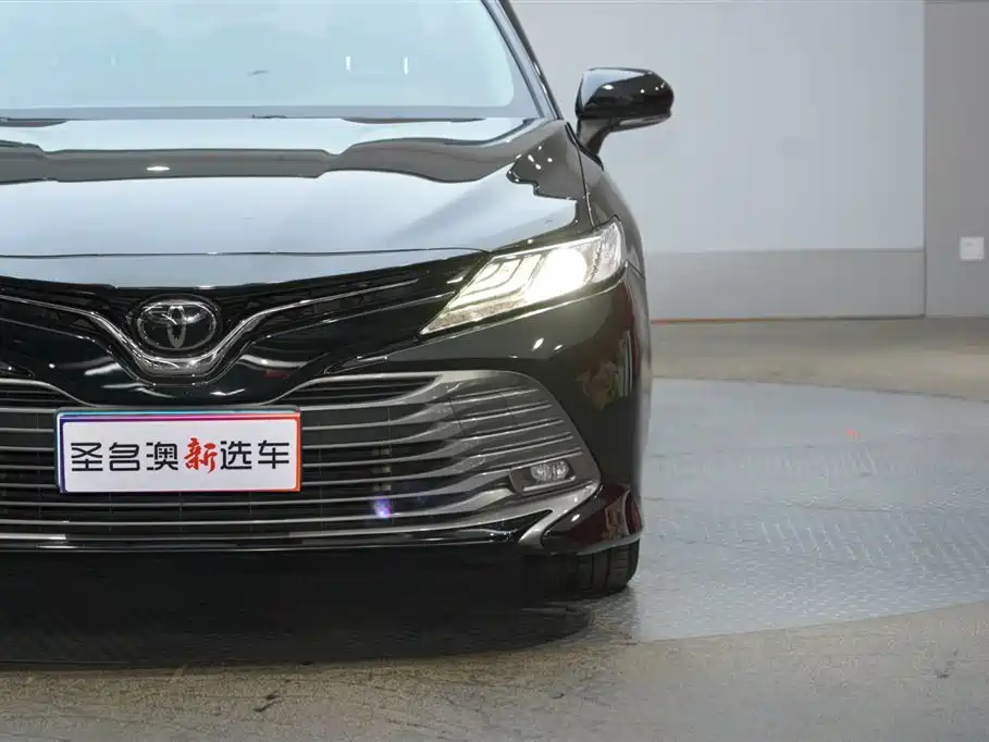 Toyota Camry 2019 2.0G Luxury Edition China VI фото 3