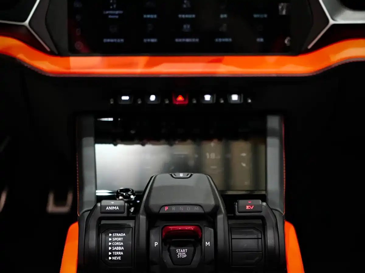 Lamborghini Urus SE 2025 2025 4.0T Standard Edition