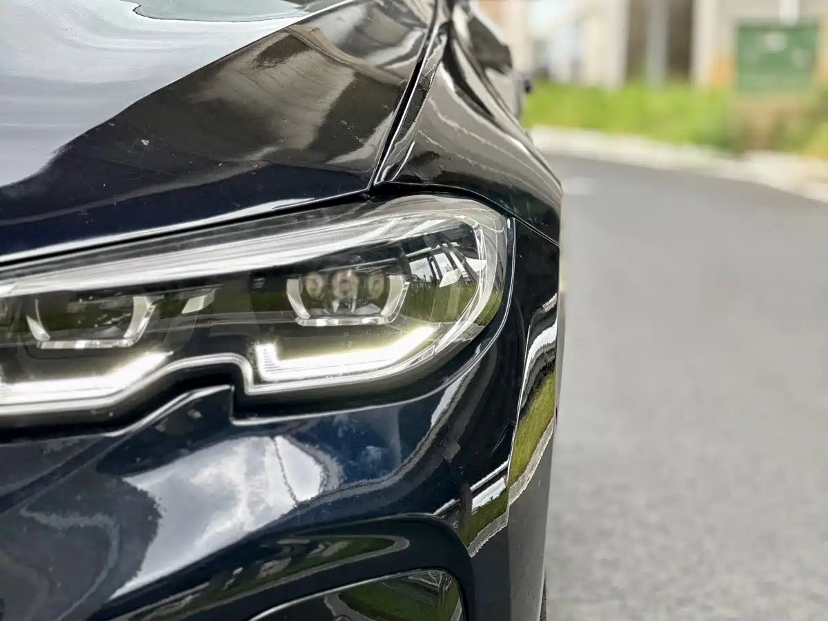 BMW 3-SERIES