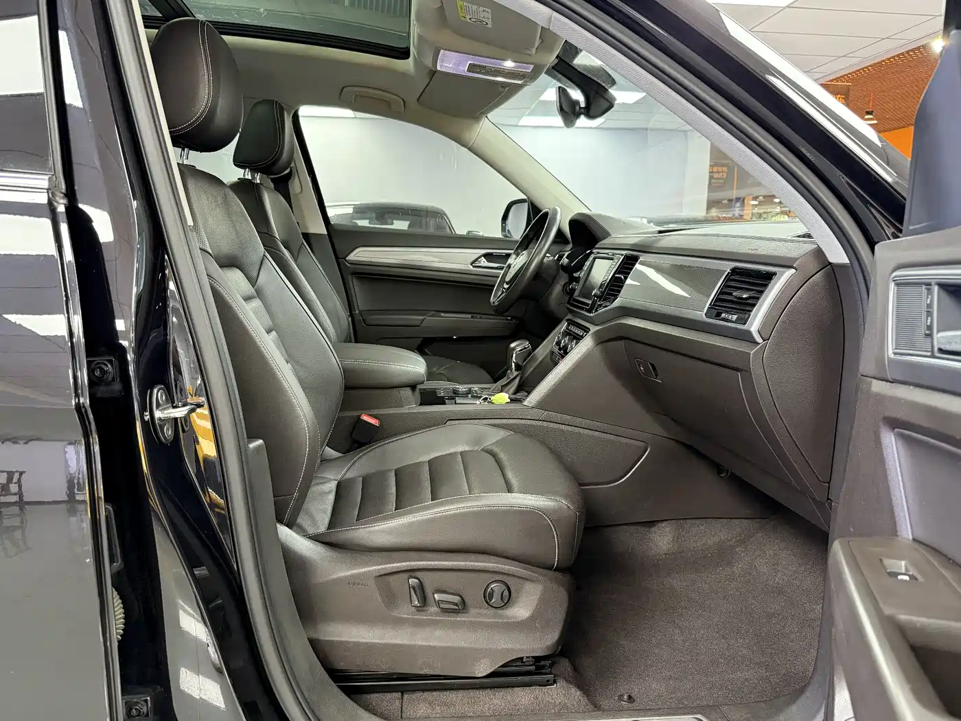 Volkswagen Teramont 2017 380TSI 4WD Luxury Edition фото 12