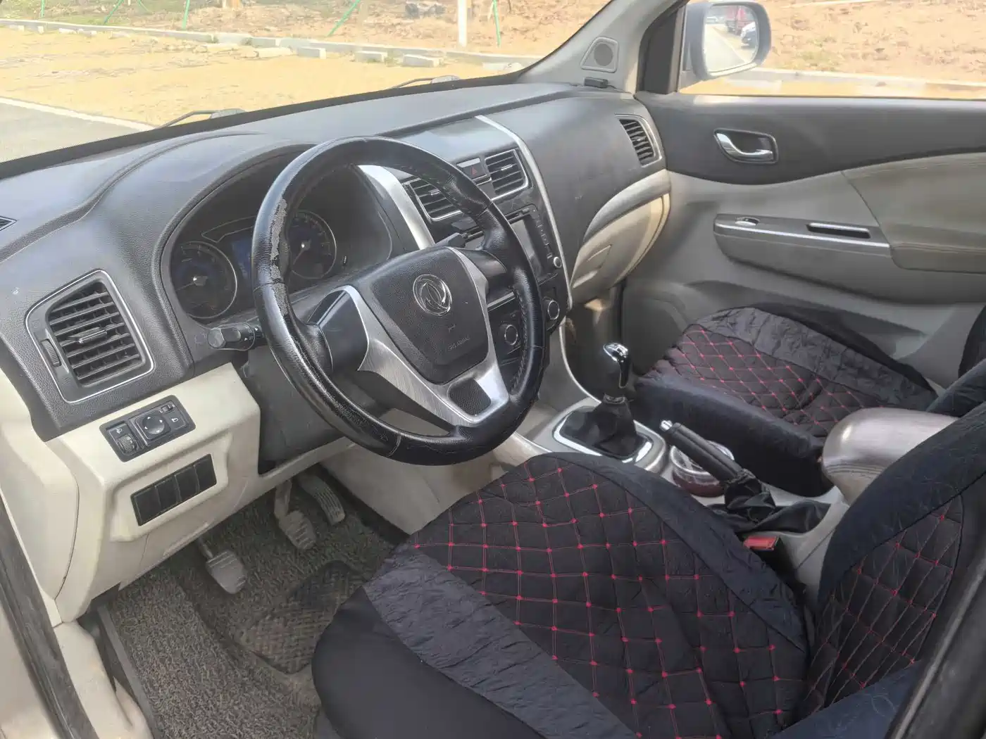 Dongfeng Fengxing Fengxing S500 2016 2016 1.5L Manual Comfort