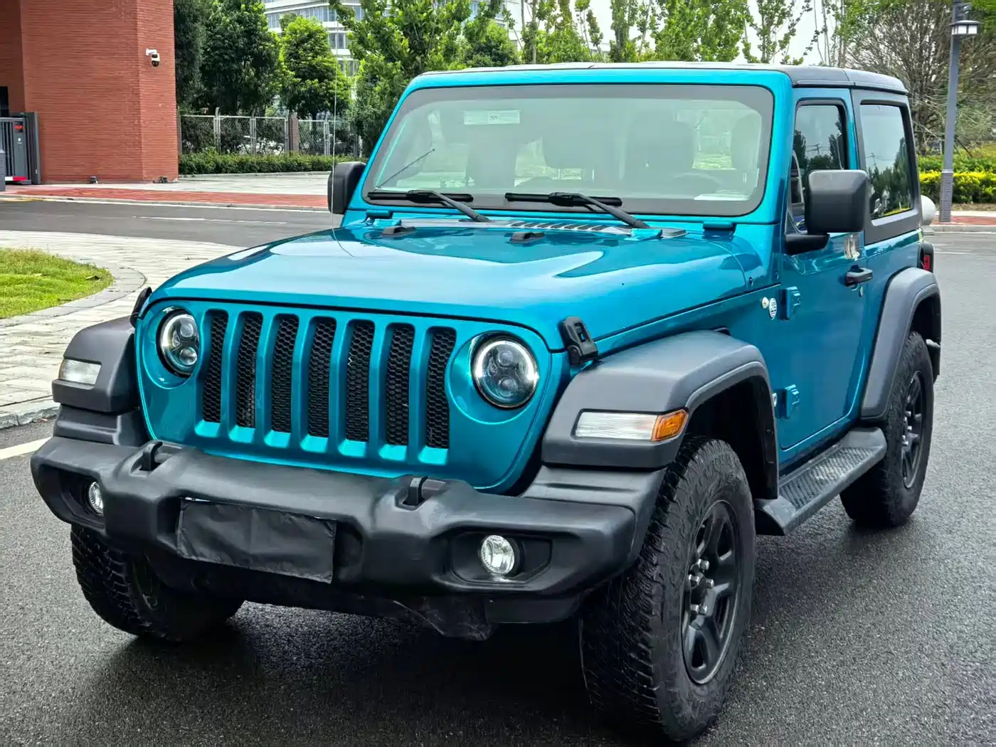 Photo 3 - Jeep Wrangler