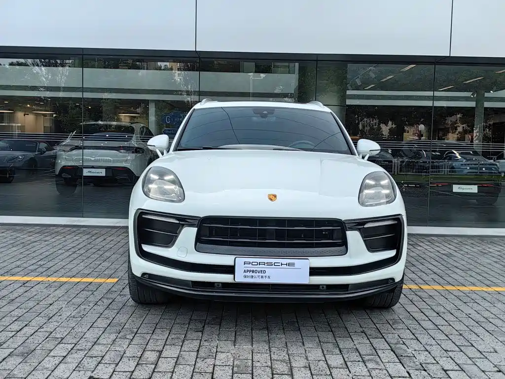 صورة 10 - Porsche Macan