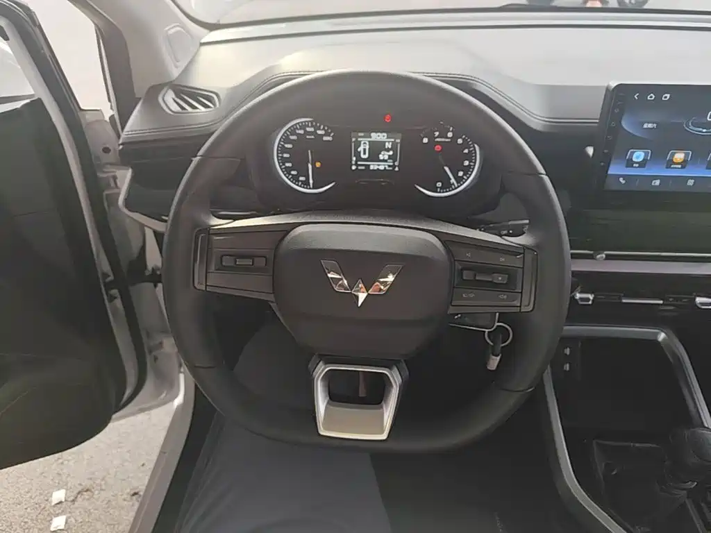 Wuling Motors Wuling Jiachen 2024 2022 1.5L Manual Joy Elite