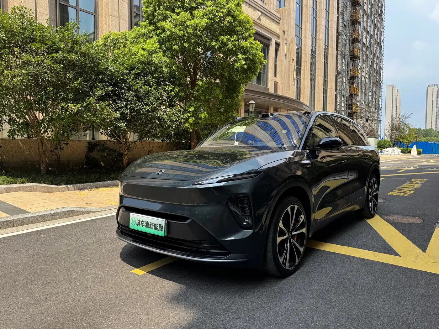NIO ES8 2023