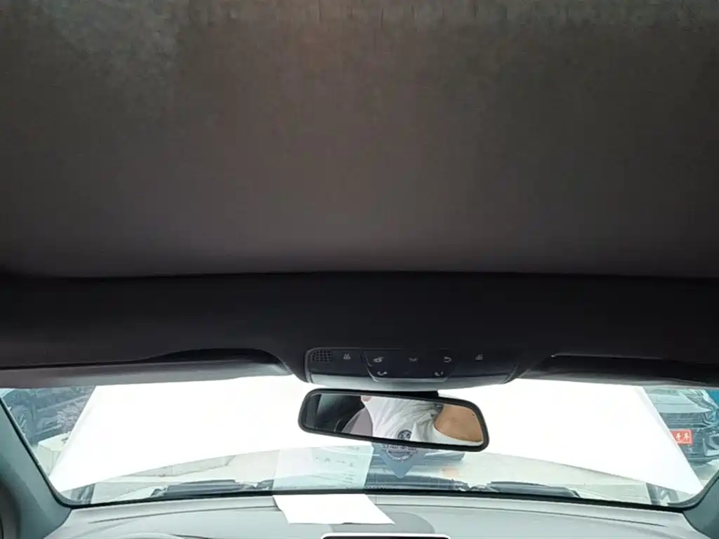 Mercedes-Benz GLC 2018 Facelift GLC 200 4MATIC фото 18