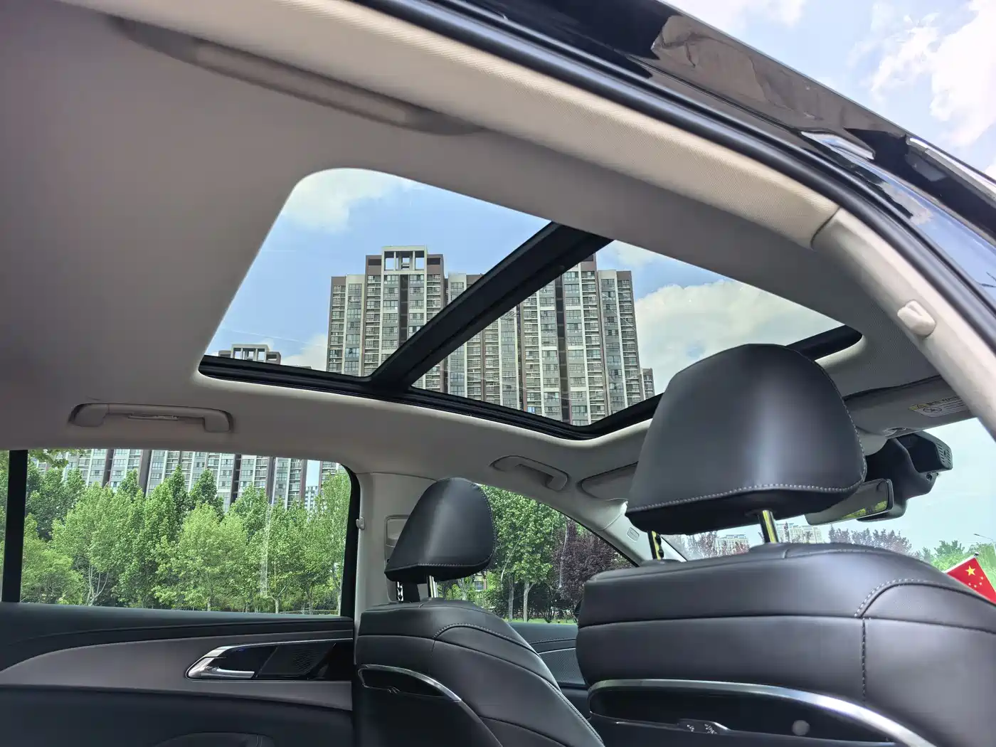 Hongqi H5 2023 2.0T Auto Smart Connect Flag Comfort фото 32