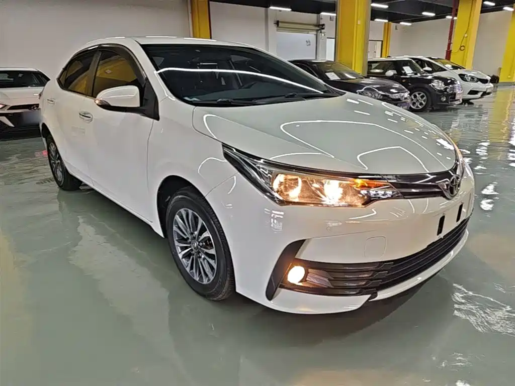 Toyota Corolla 2018 1.2T S-CVT GL Smart Edition фото 4