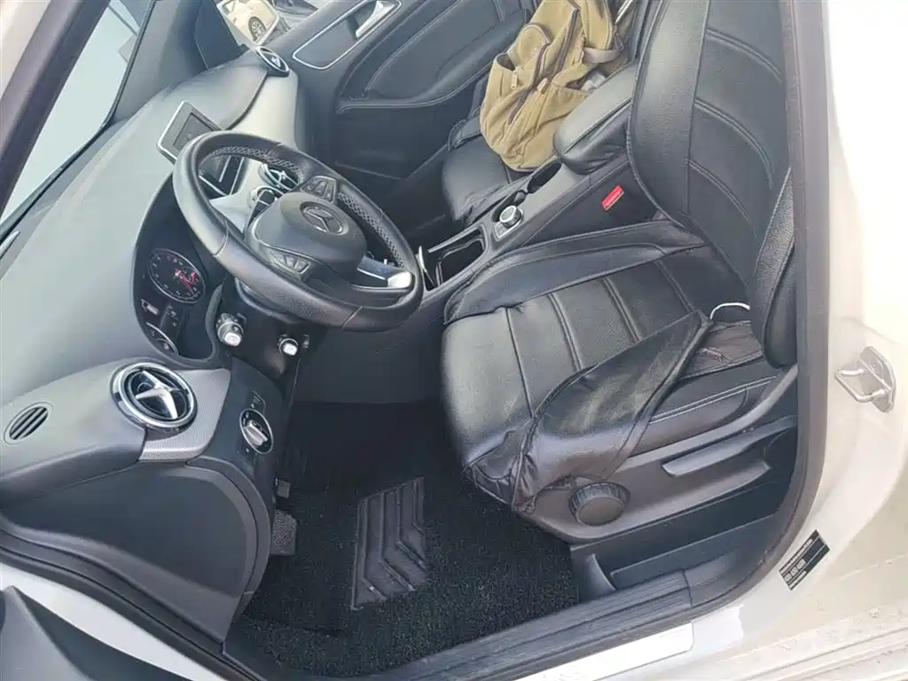 Mercedes-Benz B-Class 2015 B 200 Dynamic фото 15