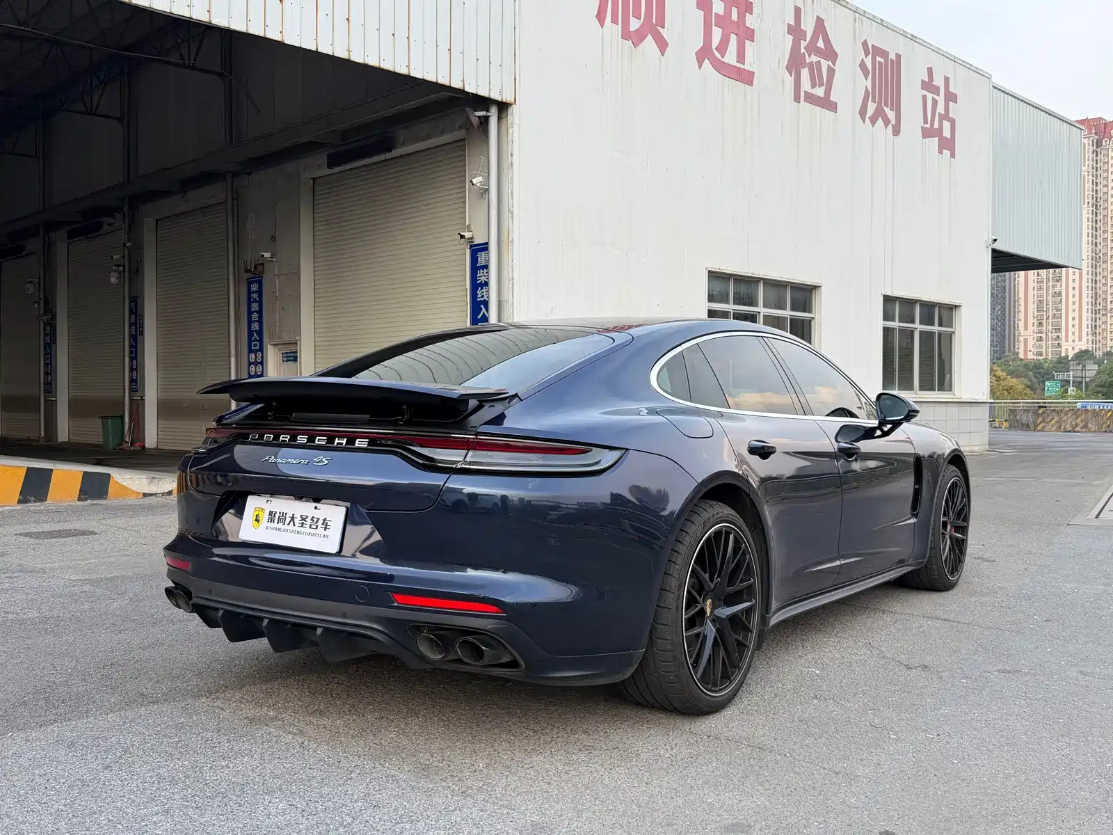 صورة 9 - Porsche Panamera