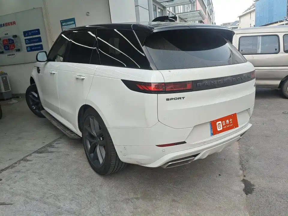 Land Rover Range Rover Sport 2025 2025 400PS Dynamic SE