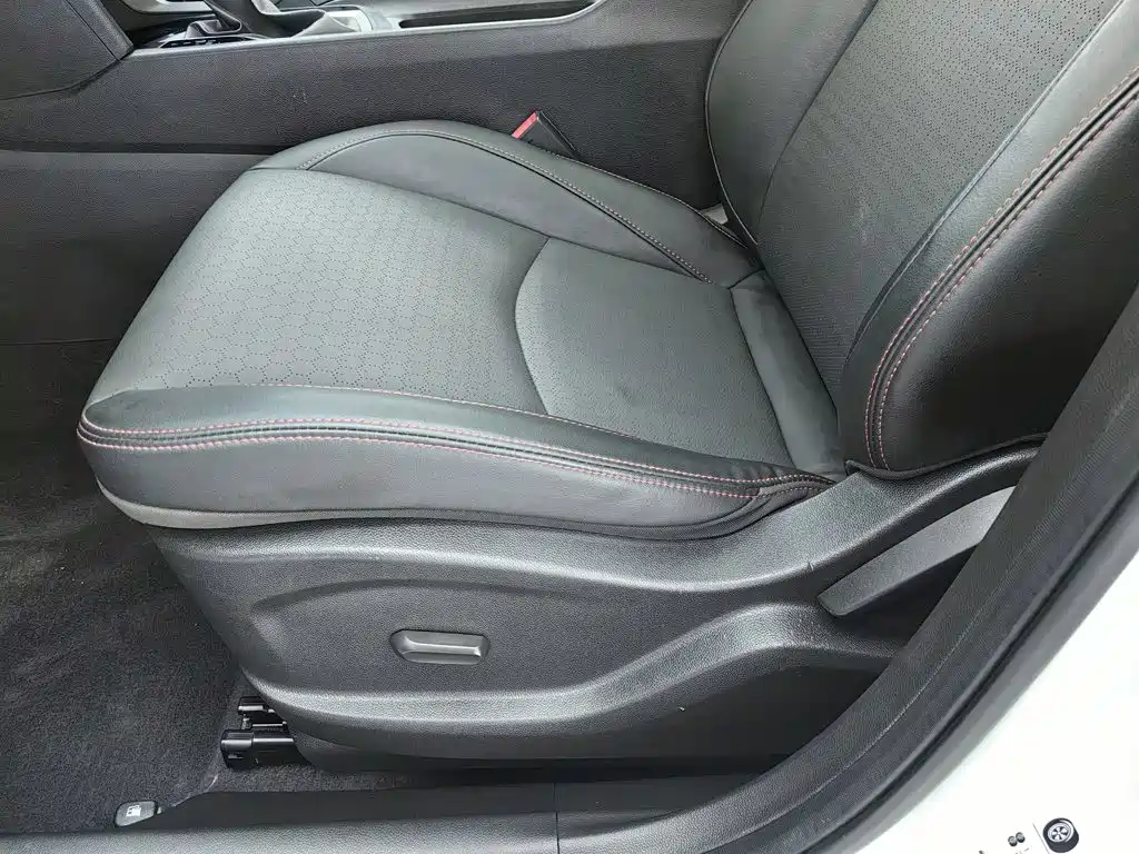 Chevrolet Volando 2021 2020 Mild Hybrid Redline 530T Automatic Premium Edition (5+2 seater)