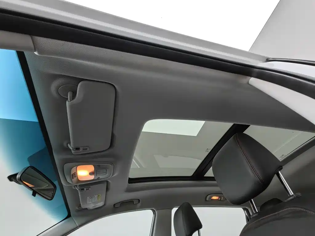 Chevrolet Volando 2021 2020 Mild Hybrid Redline 530T Automatic Premium Edition (5+2 seater)