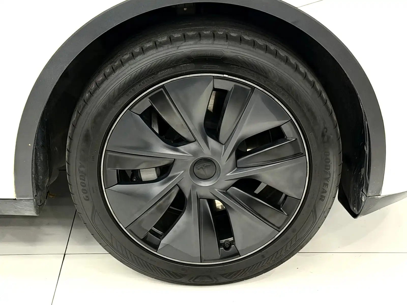 Фото 19 - Tesla Model Y